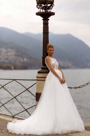 Svatební šaty CROWN 1026