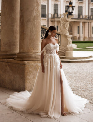 svatební šaty Praha model 3431 CROWN Wedding Salon