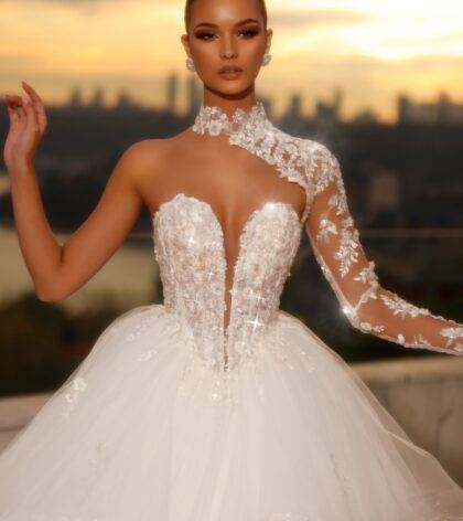 svatební šaty Praha model 3501 princeznovské korzet CROWN Wedding Salon